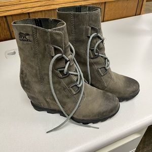 Sorel Joan of Arctic